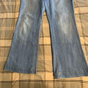 Trouser style jeans with great braid detail